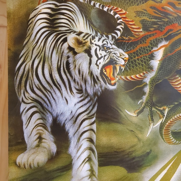 Large White Tiger & Green Dragon Wall Scroll Tapestry - Picture 4 of 9